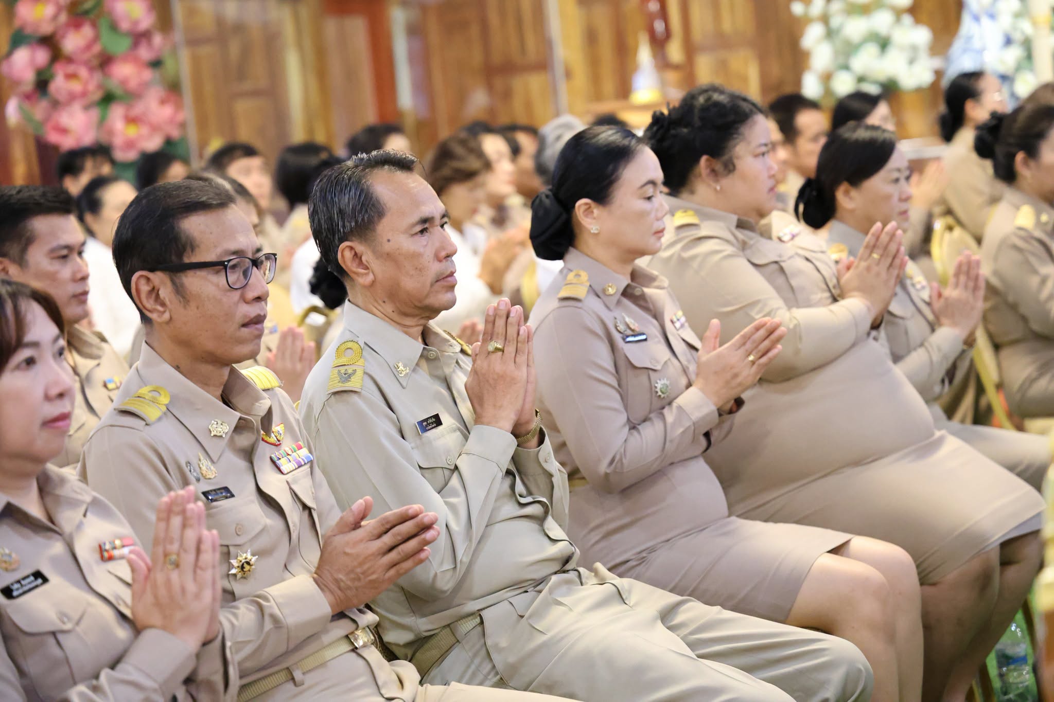 title - สำนักงานการปฏิรูปที่ดินจังหวัดเพชรบูรณ์ร่วมประกอบพิธีเจริญพระพุทธมนต์และตักบาตรถวายพระกุศล สมเด็จพระเจ้าน้องนางเธอ เจ้าฟ้าจุฬาภรณวลัยลักษณ์ อัครราชกุมารี กรมพระศรีสวางควัฒน วรขัตติยราชนารี เนื่องในวันคล้ายวันประสูติ